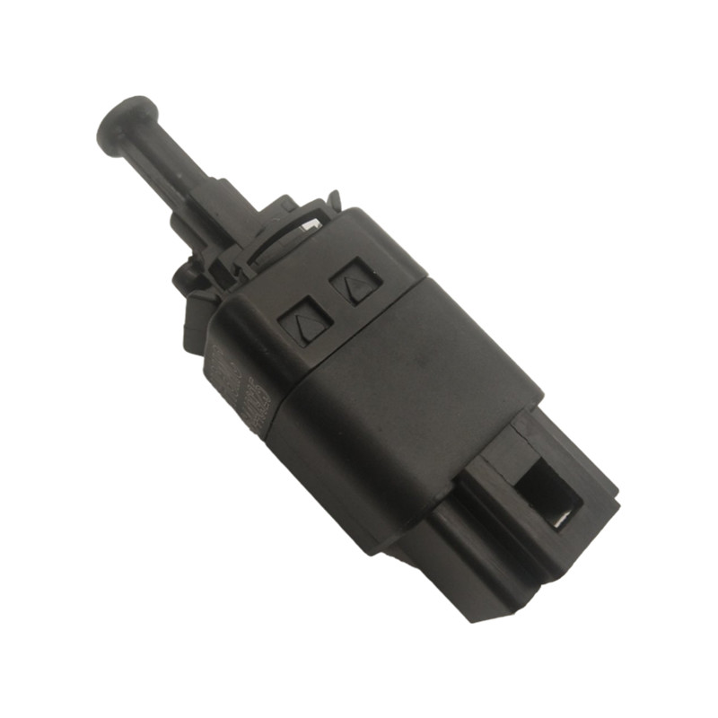 适用别克凯越刹车灯开关汽车新老款雪佛兰乐风乐骋景程刹车灯开关凯越