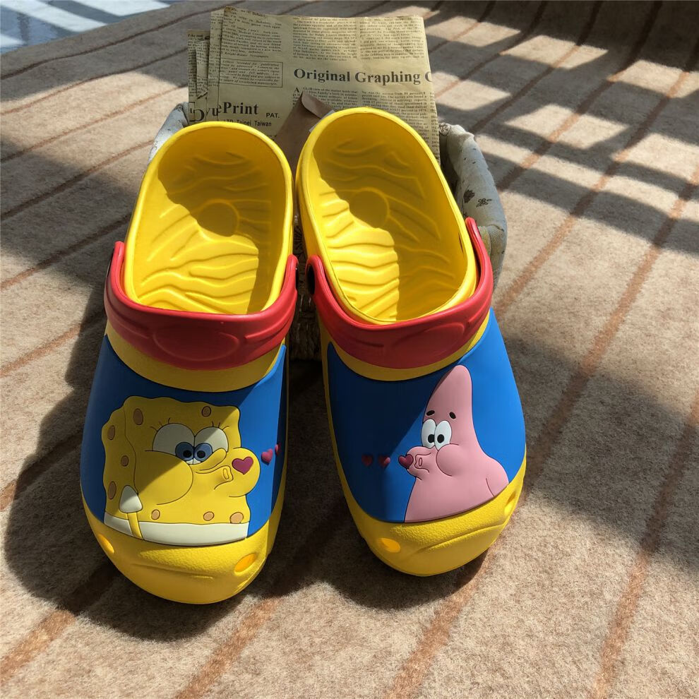 回力warrior海绵宝宝洞洞鞋女夏季卡通可爱防滑ins外穿包头沙滩凉拖鞋
