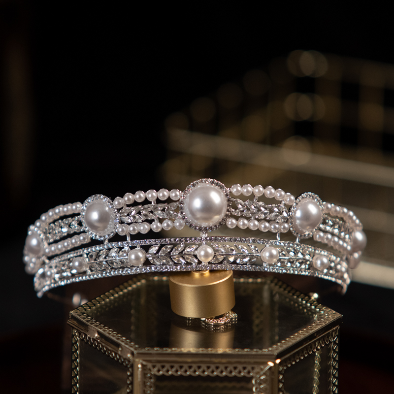 银色珍珠皇冠公主风发箍婚礼头饰唯美婚纱生日王冠银色珍珠皇冠简装