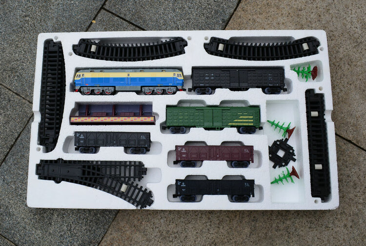 东风4bf仿真绿皮火车模型玩具电动轨道小火车东风11内燃机模型 精致版