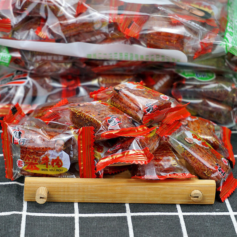 素笨牛肉辣条大刀肉独立包装8090儿时怀旧零食麻辣网红小面筋228克素