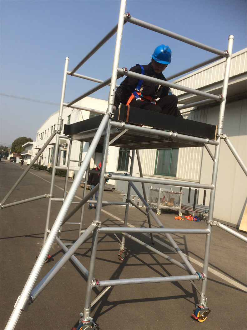 铝合金双宽升降脚手架移动平台快装登高内爬梯工程作业组合架【图片
