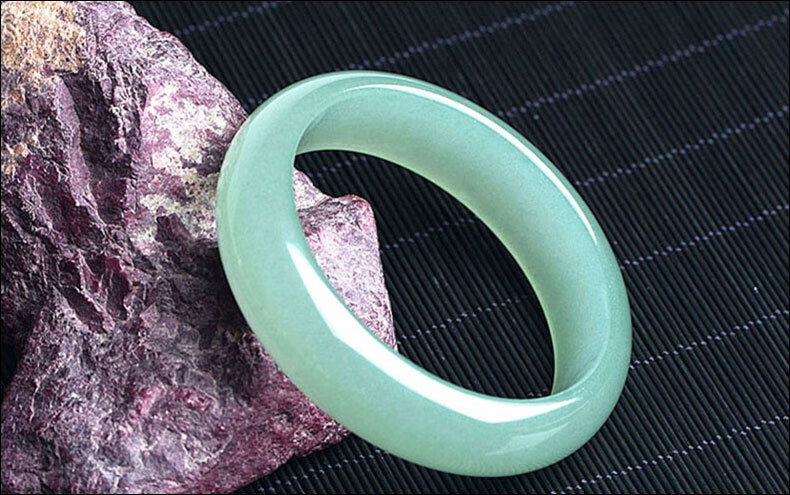 冰透东陵玉手镯 女款a货淡绿色玉石手镯东陵石手镯绿东陵玉石手镯祥