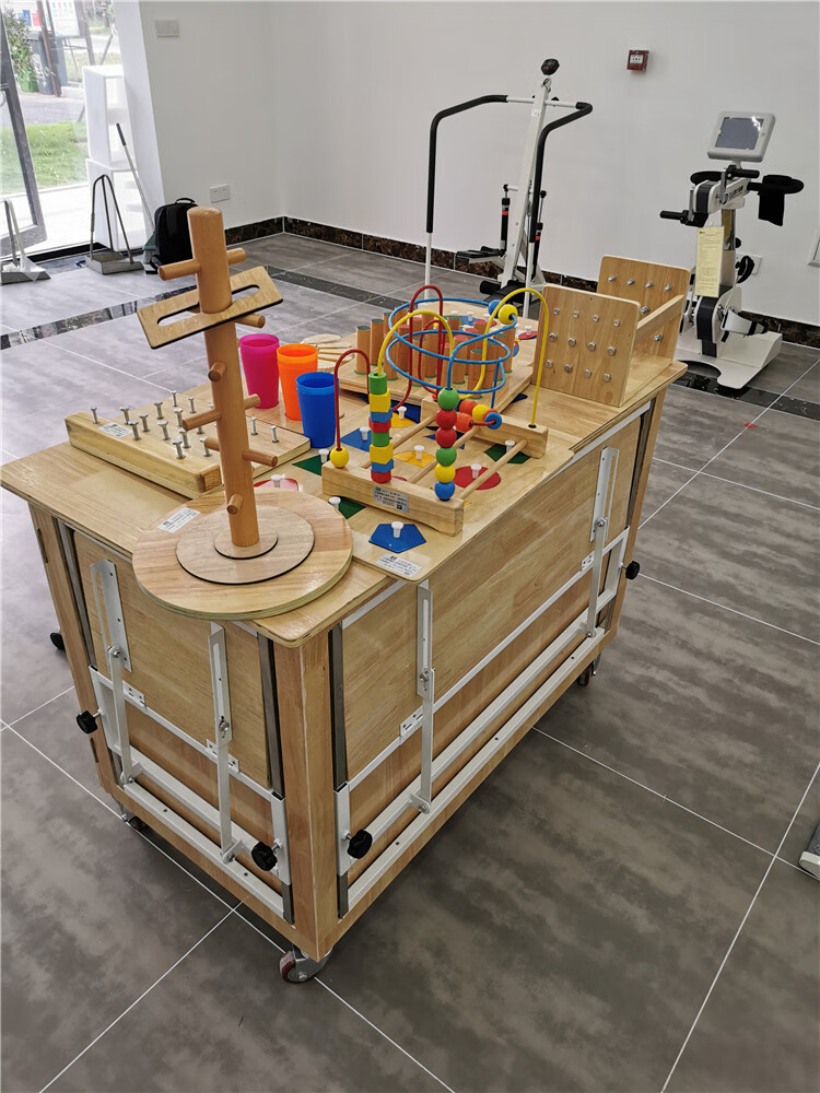 ot综合训练工作台 偏瘫中风康复训练器材 上肢精细动作训练桌 工厂款