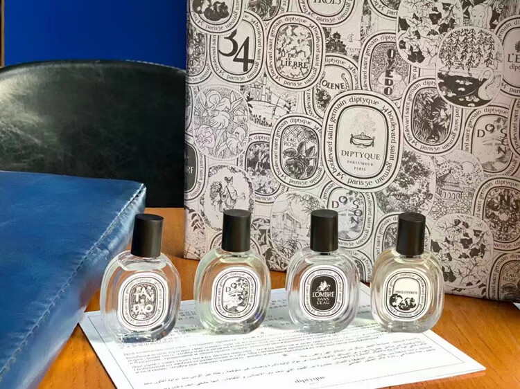 diptyque蒂普提克香水小样q版情人节礼盒女士淡香檀道杜