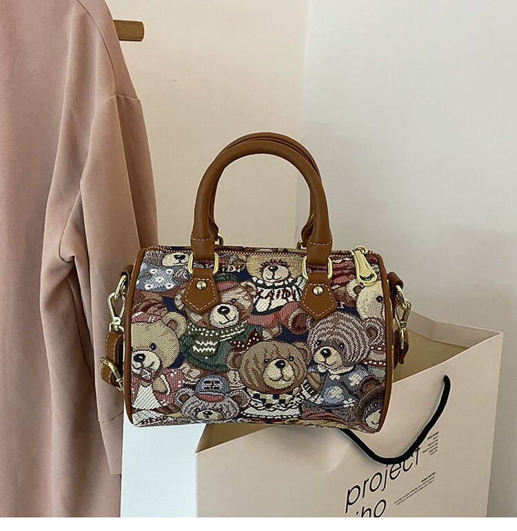 凯蒂小熊女包上2022波士顿女包 潮街帆布时尚立体刺绣小熊包手提单肩