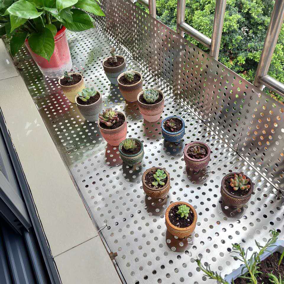 防盗窗垫板304不锈钢阳台防护网护栏窗台防坠冲孔钢板防盗网垫板定制