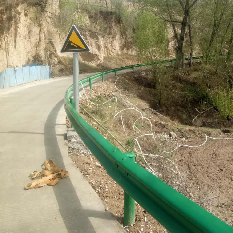 波形护栏乡村公路波形梁护栏广西国标grsb高速防撞护栏热镀锌护栏板
