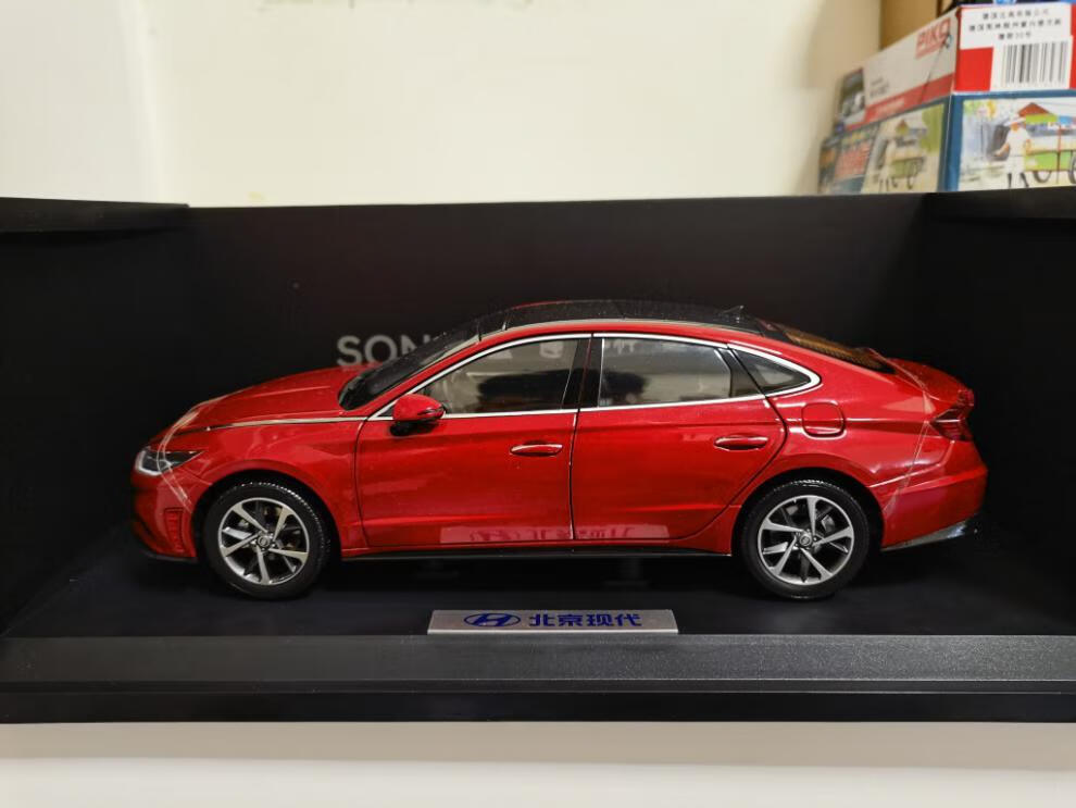 原厂北京现代第十代索纳塔车模1:18全新合金汽车模型 浅灰色【图片