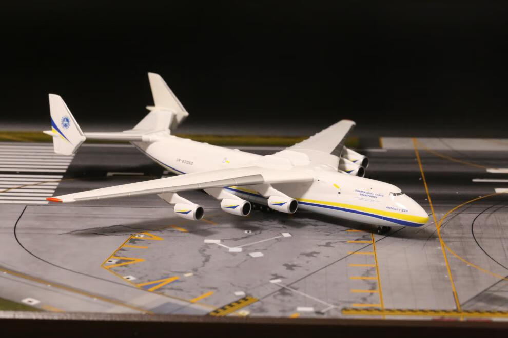 收藏版1400苏联乌克兰安225an225运输机ur82060合金仿真飞机模型