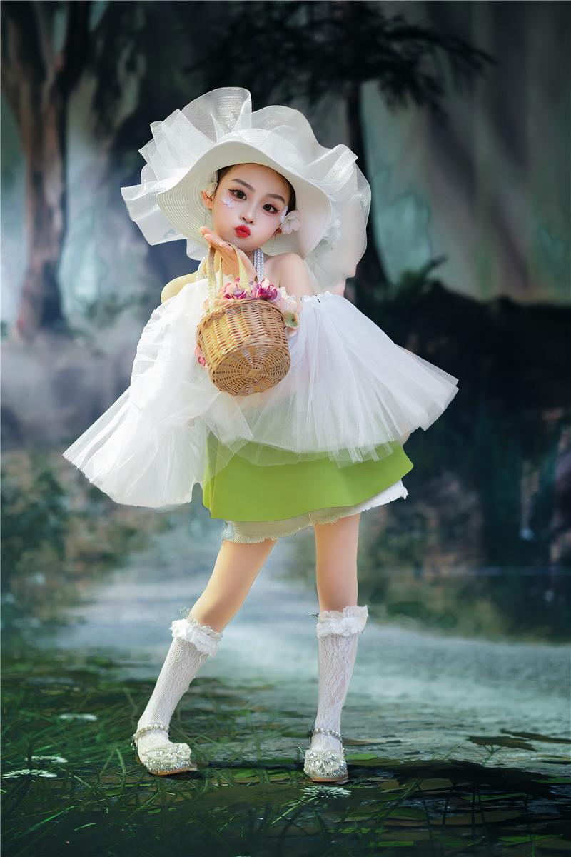 儿童走秀潮服女童模特t台时装潮服绿色套装田园风甜酷风4-13岁中大童