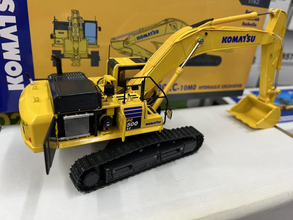小松500挖机模型2021新款小松komatsupc500lc10m0挖掘机合金工程车