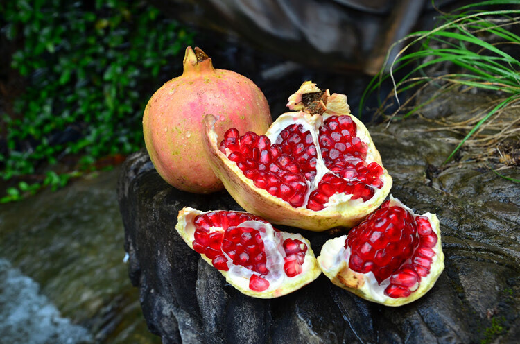 新鲜现摘山东枣庄特产薄皮甜石榴大马牙石榴水果非突尼斯软籽石榴大 