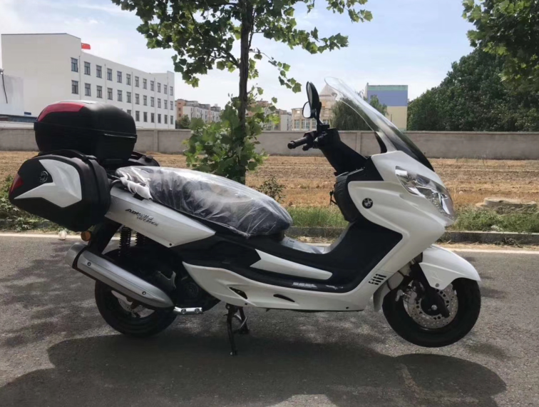 安东尼斯旅行车豪华大踏板带音响摩托车可上牌燃油150c国四电喷白色国