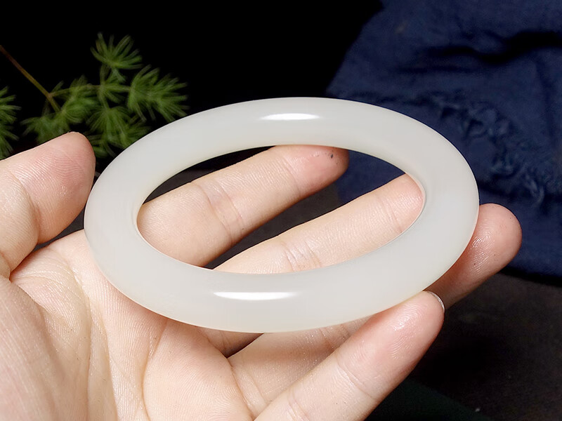 最饰新疆和田玉手镯羊脂玉白玉圆条玉镯子女款玉石珠宝玉器带证书手镯