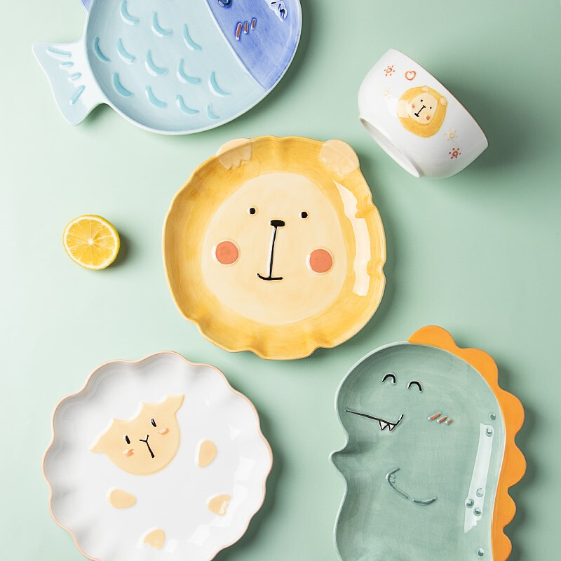 儿童餐盘女孩宝宝不分格男孩家用菜盘好看款日式网红可爱ins陶瓷8英寸