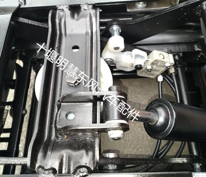 适用于天龙气囊座椅控制阀减震座椅气阀商用车货车配件全气囊罐一只