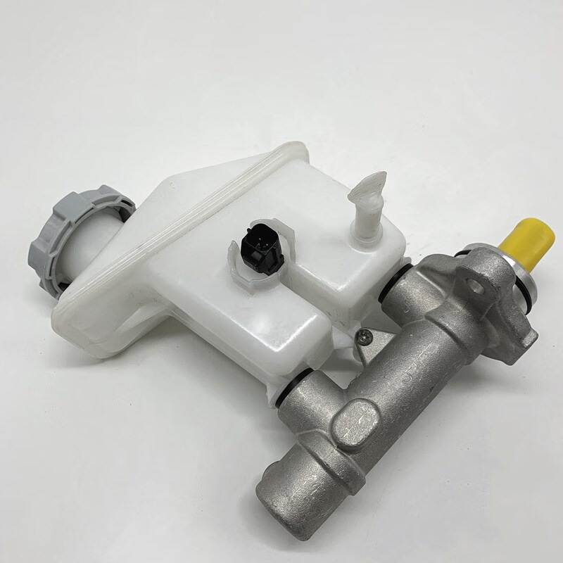 索纳塔名驭雅绅特悦动刹车总泵刹车制动总泵储油壶伊兰特韩国品牌