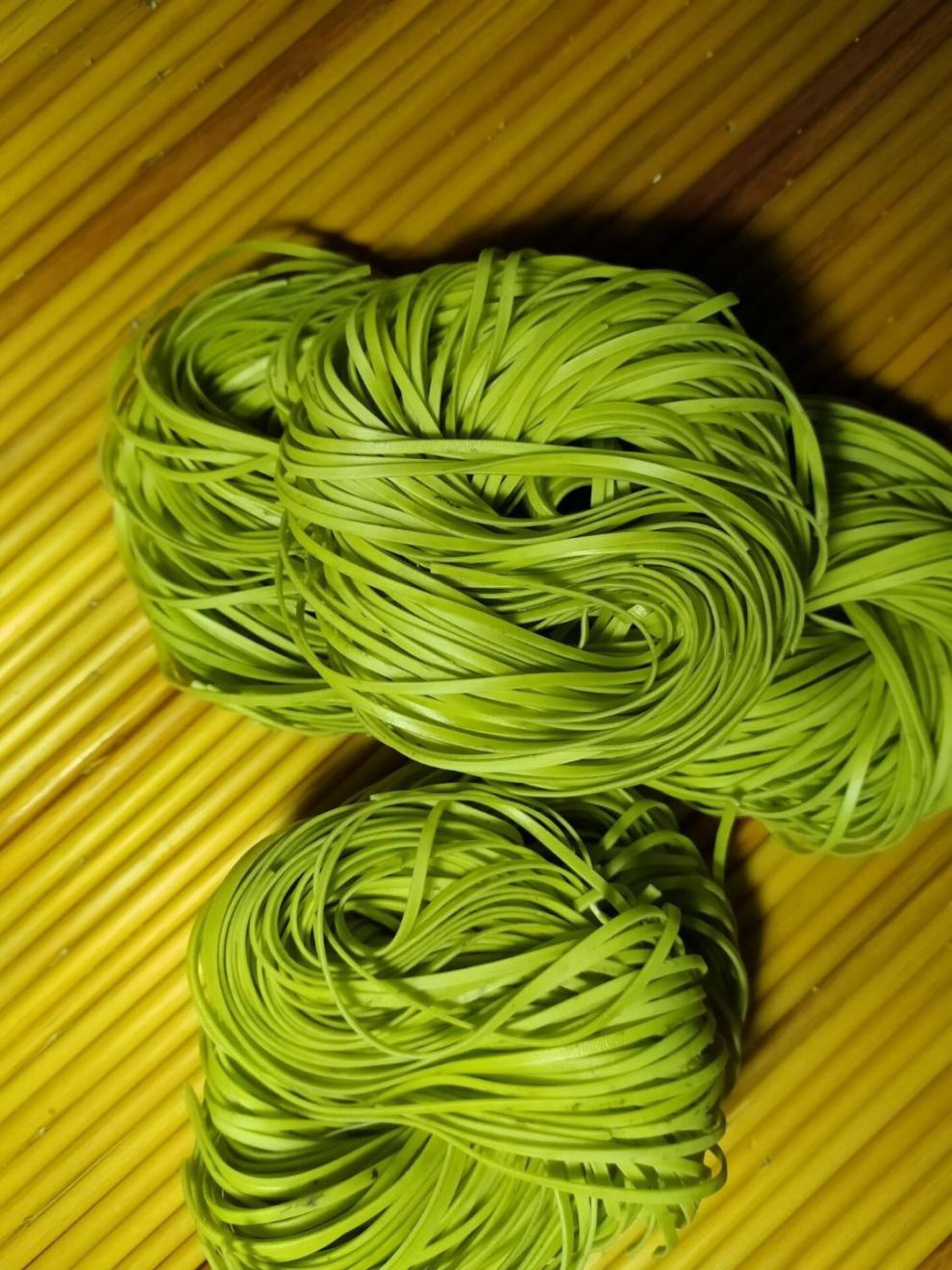 蔬菜面火锅麻辣烫面手盘菠菜面拌面汤面早餐面条散装整箱批发3斤