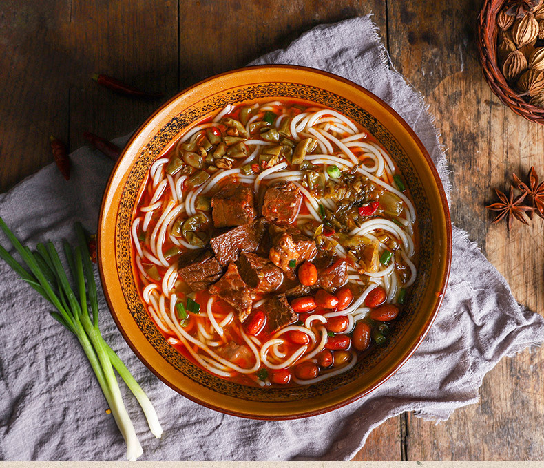 xiao fu) 鹰潭南站牛肉粉江西泡粉肥肠汤粉速食夜宵上饶米粉铅山烫粉