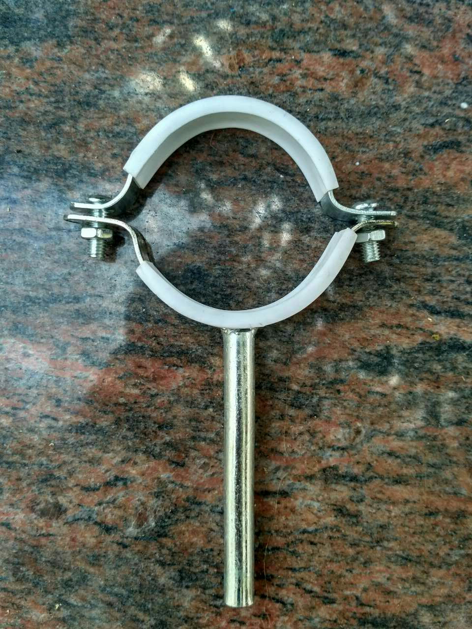 pvc排水管码 排水管吊码 包胶吊码 排水管带胶吊码 pvc管卡 32x65长