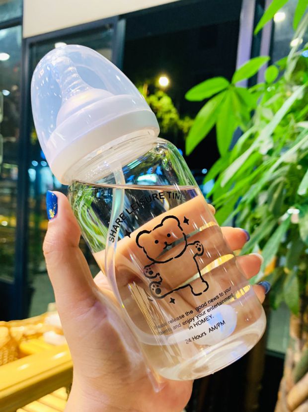 送给女朋友的奶瓶奶瓶大人学少女带把婴儿材质水杯高温可爱送给女朋友
