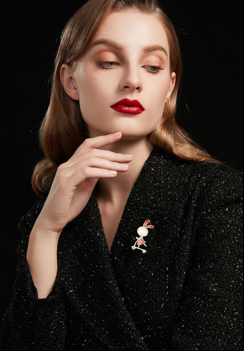 ckif施华洛世奇锆日系可爱小兔胸针小香风动物卡通胸花别针服装配饰潮