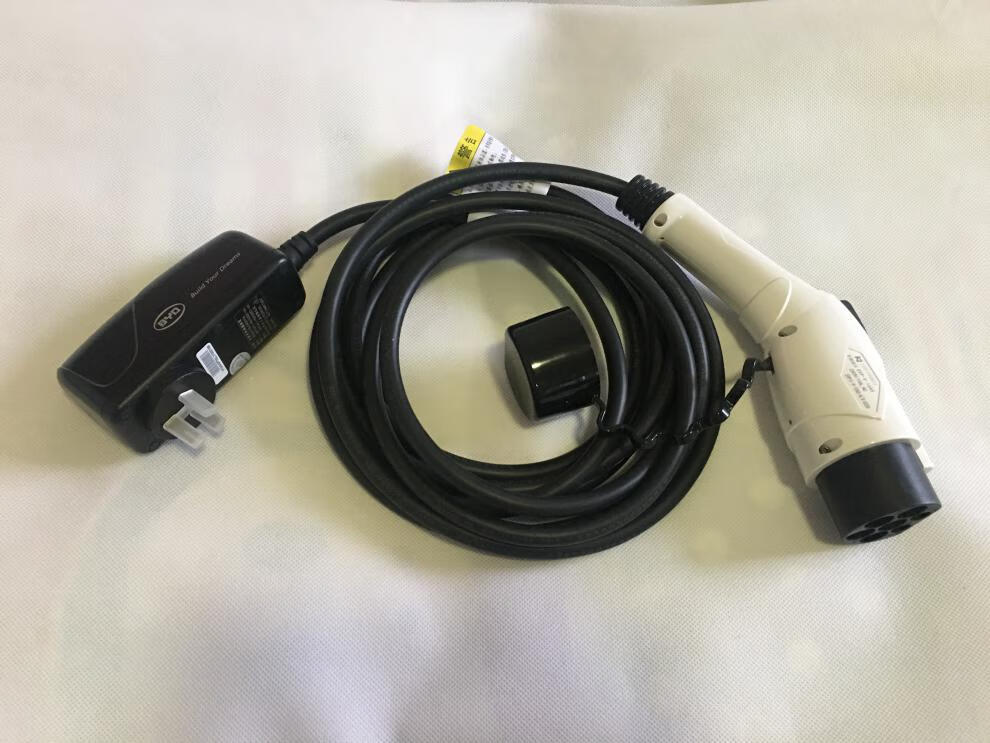 比亚迪秦唐宋dm元s2汉e2原装电动汽车充电器线充电枪充电均衡充电白色