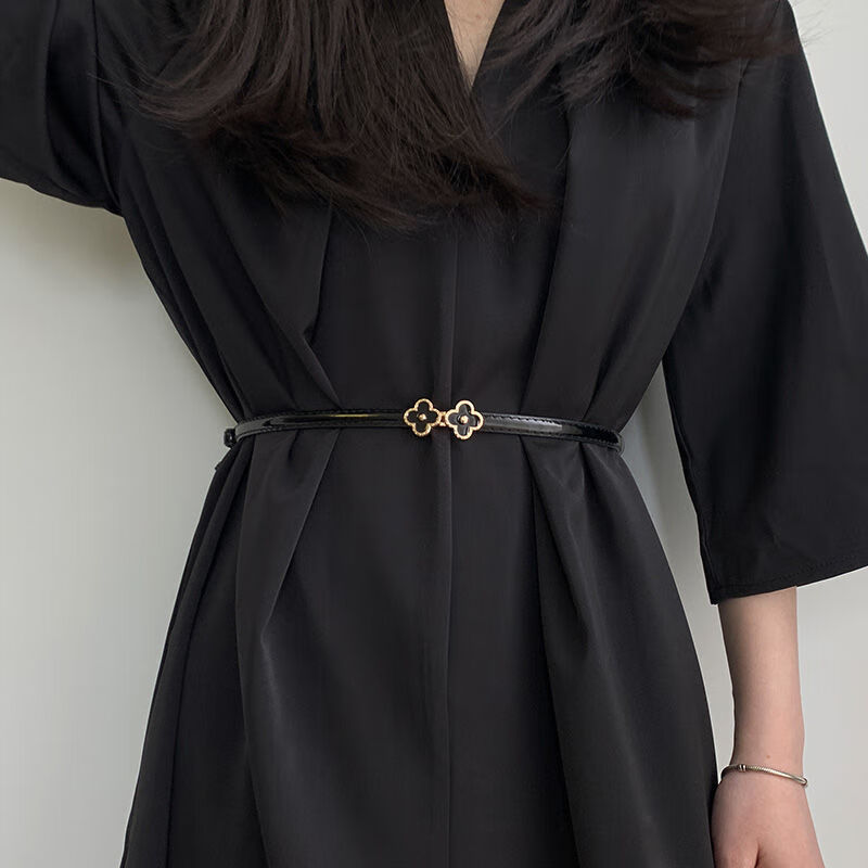 精选黑色细腰带女士装饰百搭小皮带时尚韩版四叶草配毛