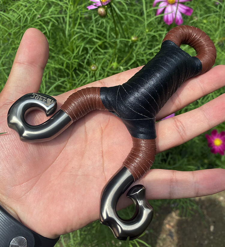 手工冷弯传统弹弓成人440c弹弓手工定做不锈钢反曲钛合金野外战魂弹弓