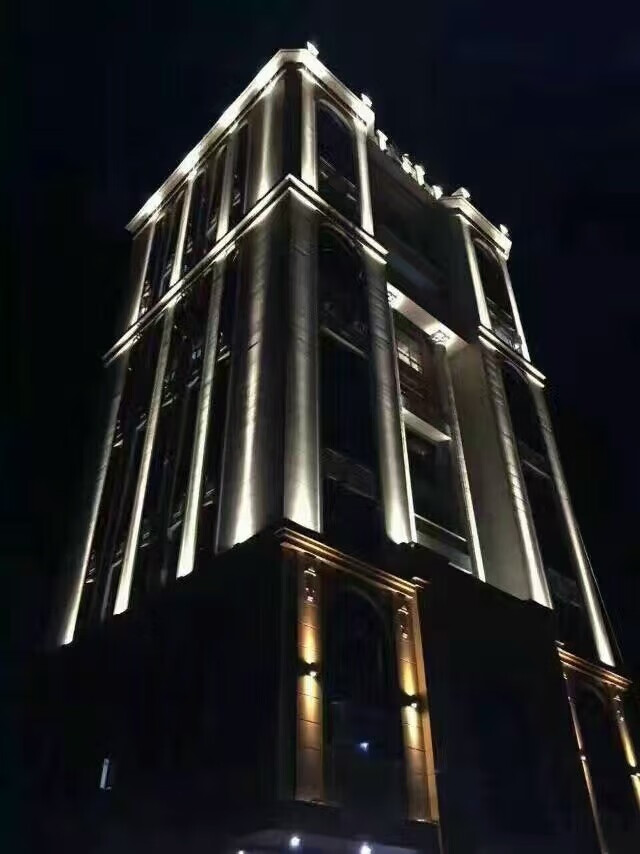 led投光灯户外防水超亮一束光聚光射灯洗墙灯外墙壁亮化酒店宾馆 48w