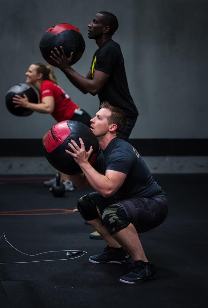 健身软式药球墙球壁球实心球重力球爆发力平衡协调训练肌肉腰腹部健身
