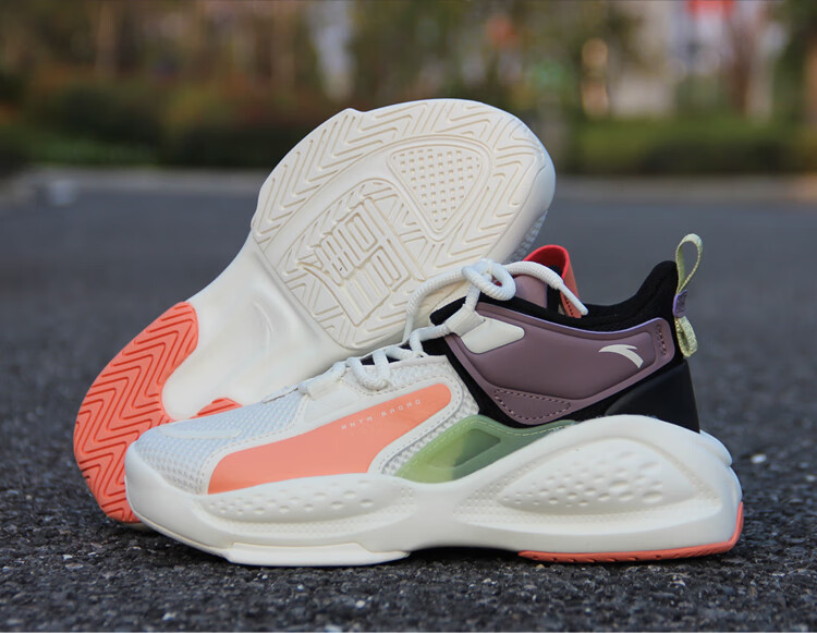 安踏霸道休闲女鞋2020秋冬新款舒适网面透气运动鞋122048080 黑/海雾