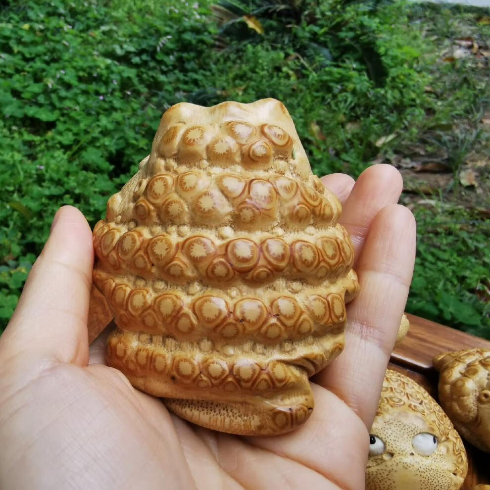 竹根雕金蟾汇雅斋竹根雕满钉大白眼金蟾手把件茶宠摆件a款大白眼