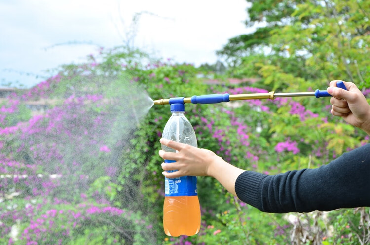 往复式抽拉喷雾器洒水壶手动推拉可乐饮料瓶喷水头浇花喷壶喷雾杆