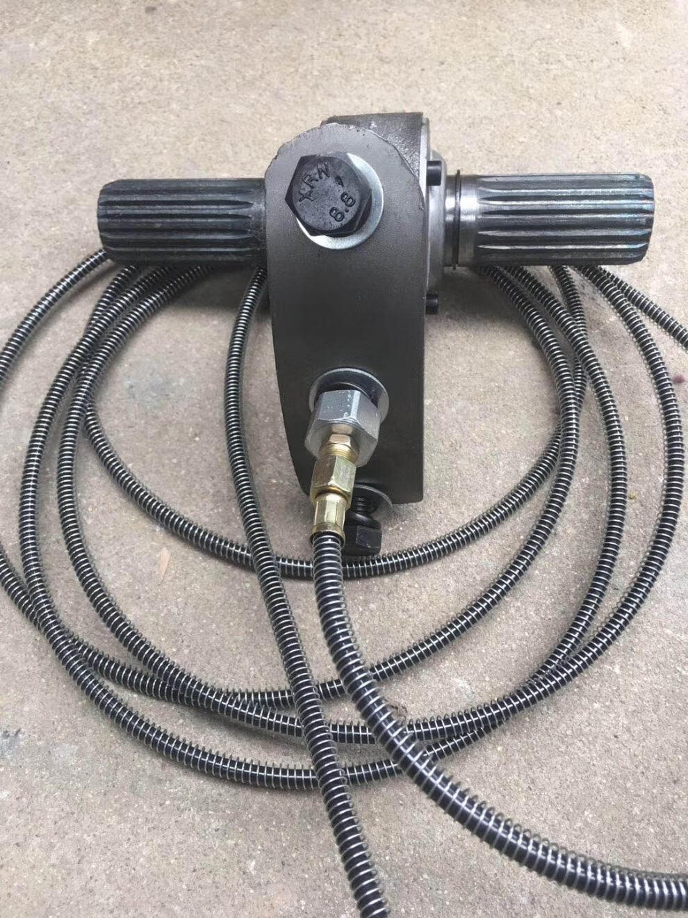 165 219 323 273 377 426铸铁吊轴绞龙中吊轴螺旋输送机配件 140铸铁