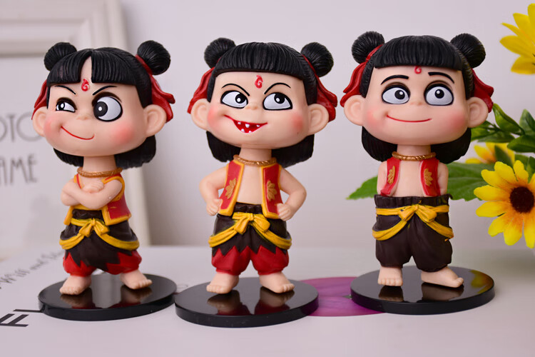 (精选优品)哪咤魔童降世模型之电影周边同款公仔可爱汽车摆件玩人偶
