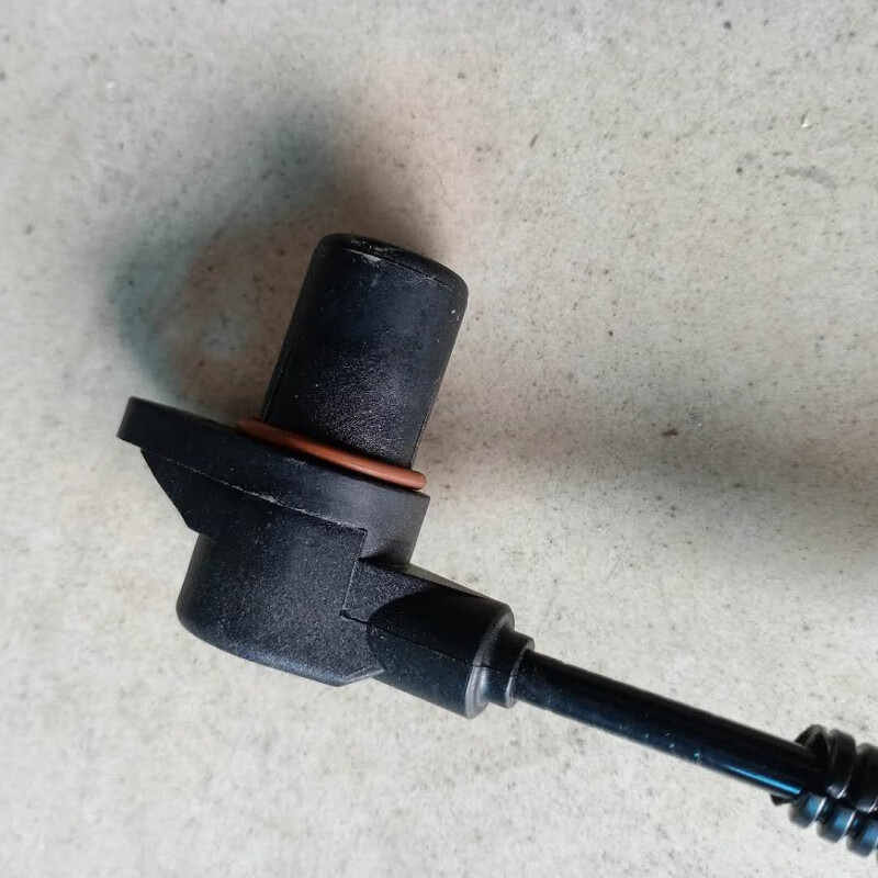 适用于依维柯配件得意 都灵宝迪威尼斯国三发动机转速 曲轴位置传感器