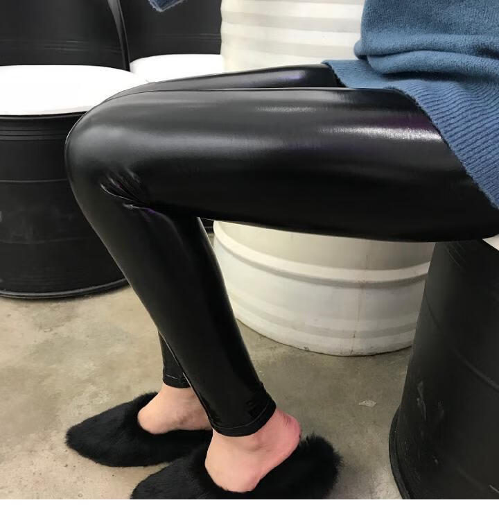 光泽裤高腰亮光超亮皮裤女高亮紧身裤镜面性感亮面打底薄款九分黑色薄