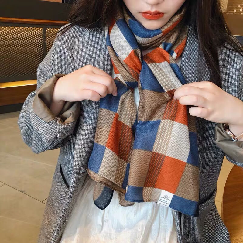 上市时间:2020年秋季图案:字母形状:长方形风格:韩版款式:围巾流行
