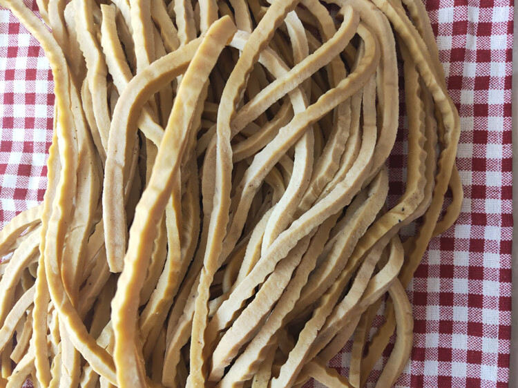 豆腐干豆腐筋豆制品卤香黑豆腐干小零食豆干黄豆干250g3包黑豆筋3包