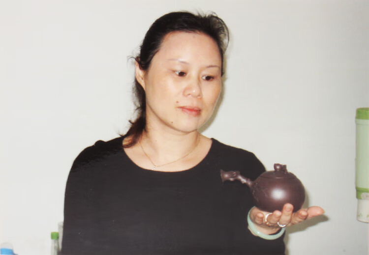 皖宣陶艺宜兴紫砂壶名家工艺师王红娟纯手工原矿紫泥横把桃子壶泡茶