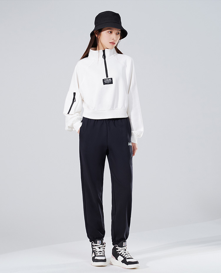 门店同款特步春夏款宽松休闲裤女2022春季新款运动收口束脚裤简约印花