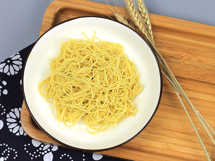 四川产碱水面圆面条细碱面重庆小面手工干拌面全麦挂面16kg