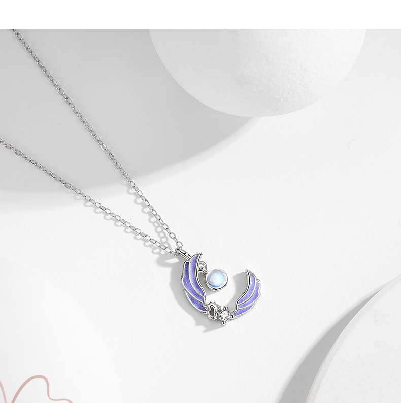 卡宝驰轻奢珠宝品牌独角兽项链女夏小众设计古风天使之翼锁骨链月光石