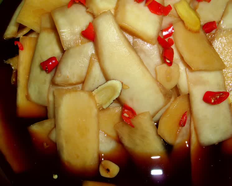5折 湖南农家酸脆萝卜皮零食小吃腌制爽口酱醋辣椒萝卜皮泡菜300g