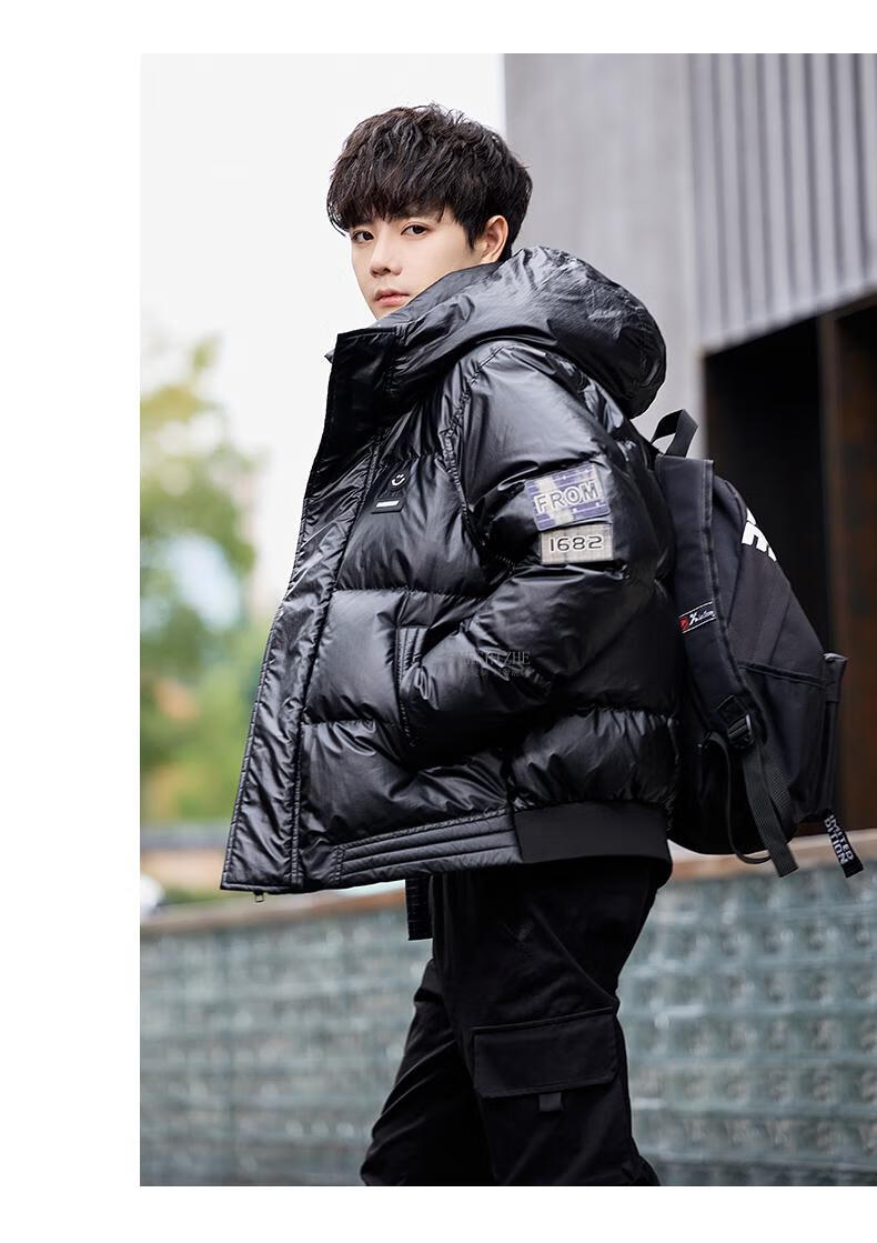 奢诗哲国际轻奢侈品牌服男短款加厚2020年潮牌亮面连帽衣冬季帅气宽松