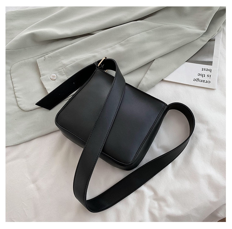 啄木鸟同款斜挎包大容量女包包新款潮流行时尚单肩包宽带秋冬百搭