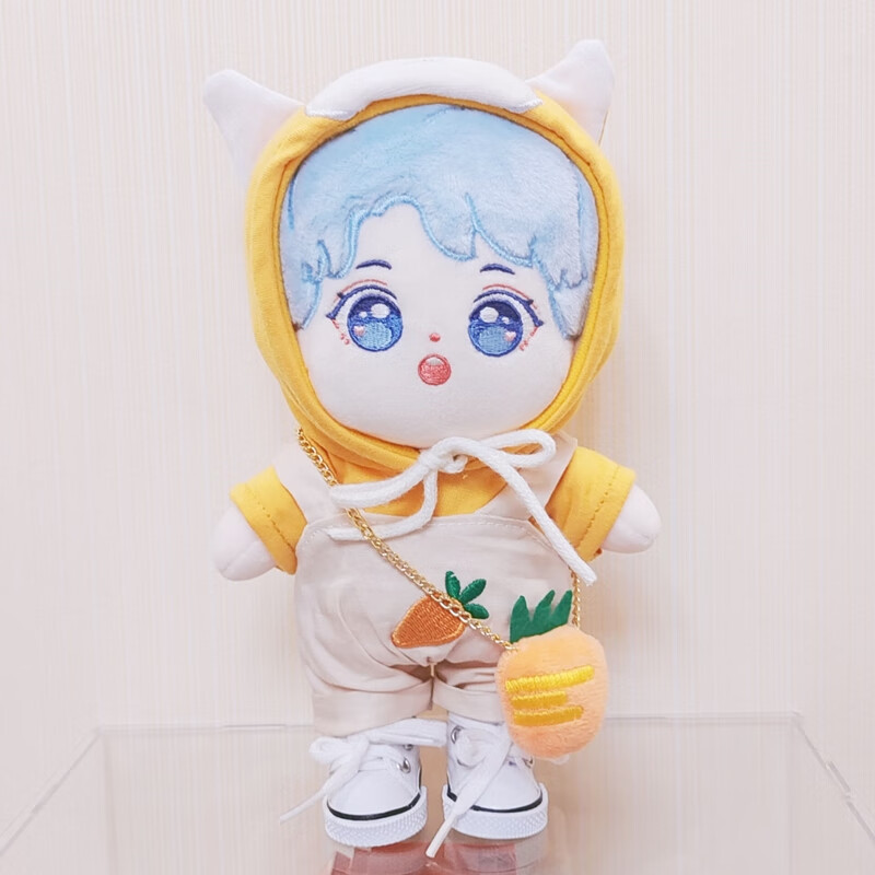 【现货闪送】王俊凯玩偶公仔明星卡通娃娃毛绒玩具tfboys20cm可爱人形