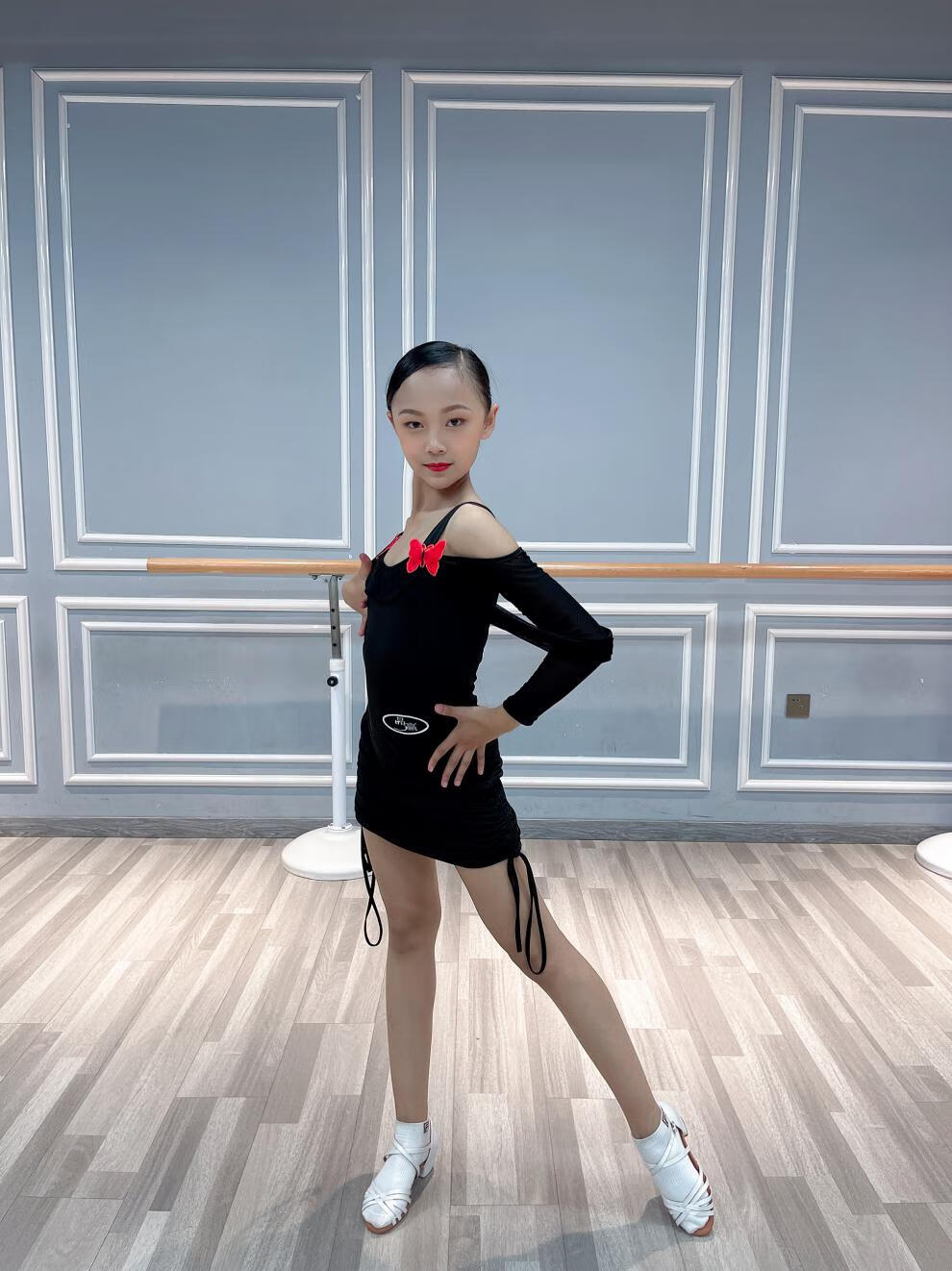 小朋友六一表演服装品牌儿童拉丁舞服装2022新款夏季女童练功服比赛